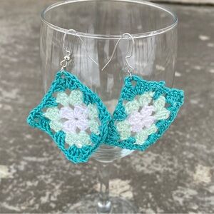 Crochet Granny Square Earrings - Turquoise Mint